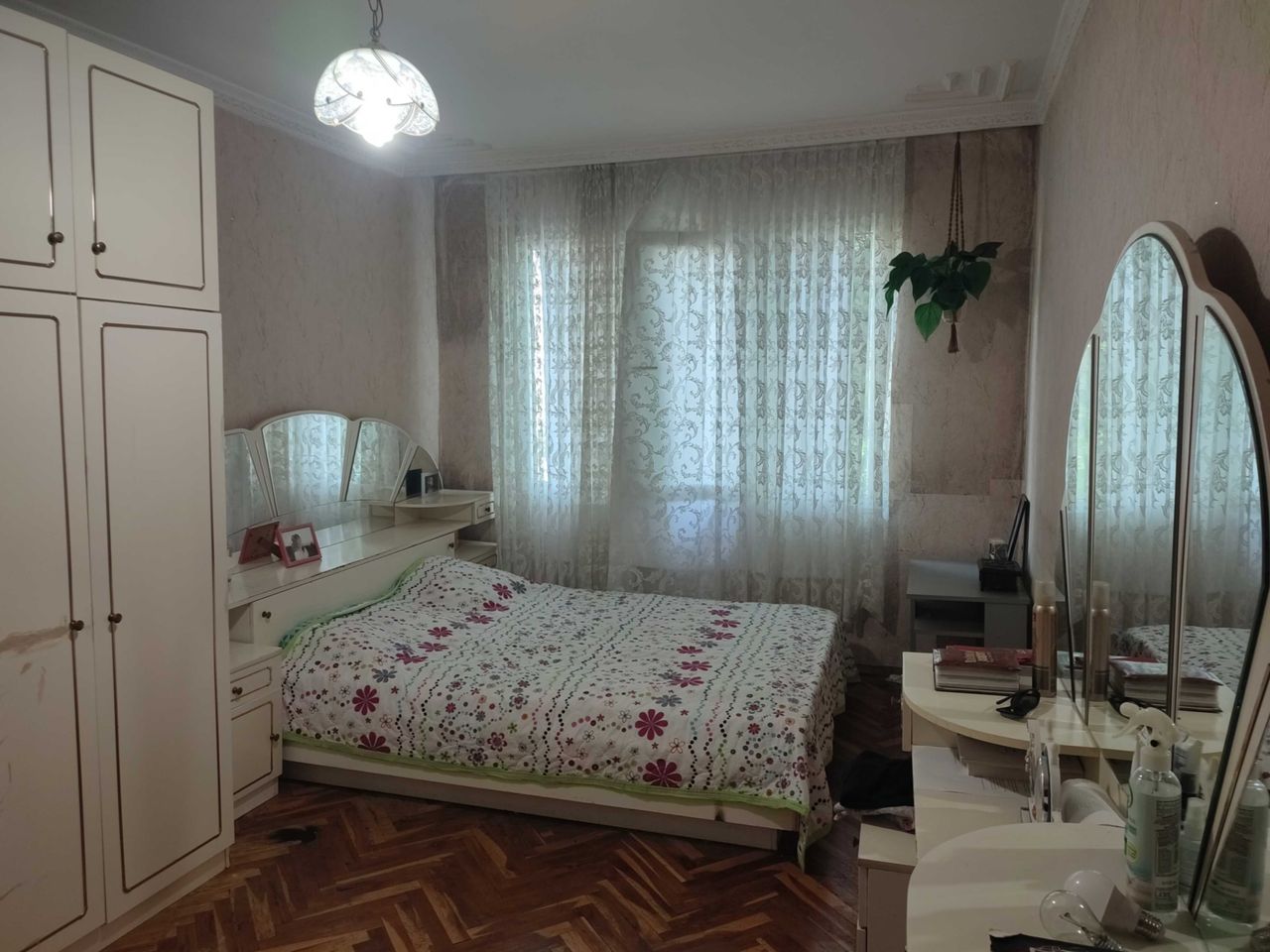 Продава се Двустаен апартамент в Търговище, Център - 74 кв.м за 931 €/кв.м - Снимка #5