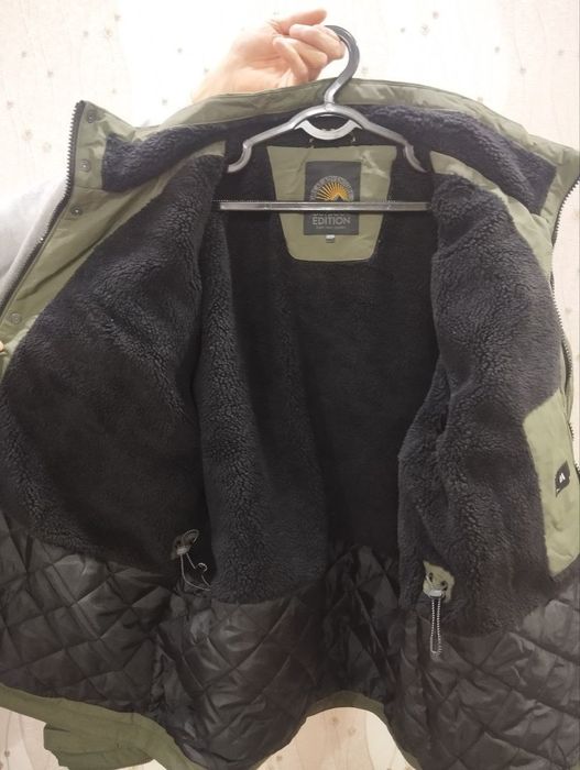 Тёплая зимняя куртка