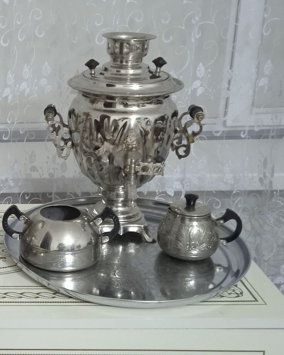 Советский самовар электрический латунный поднос мельхиоровый набор для