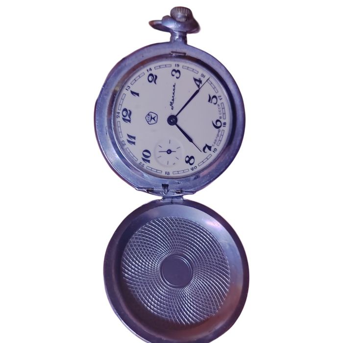 продам часы 1982года