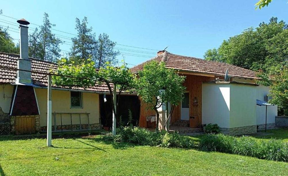 Вила САМО за Коледа, Крушунски водопади