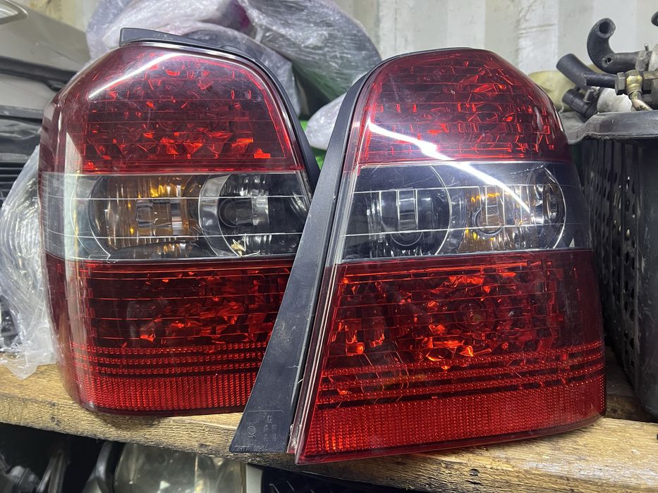 Задний фонари Тойота Хайланден