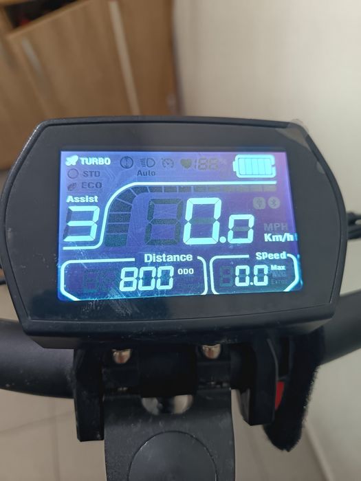 Vând tratineta mirya in stare forte bună merge cu 34 și are o autonomi