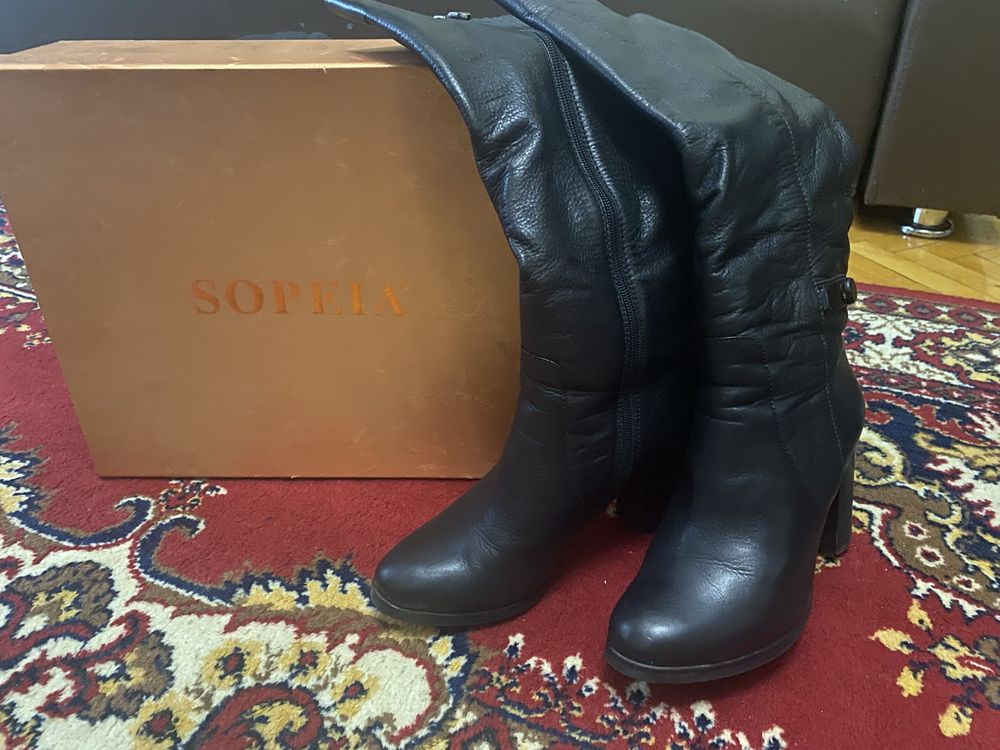 Продам женскую обувь