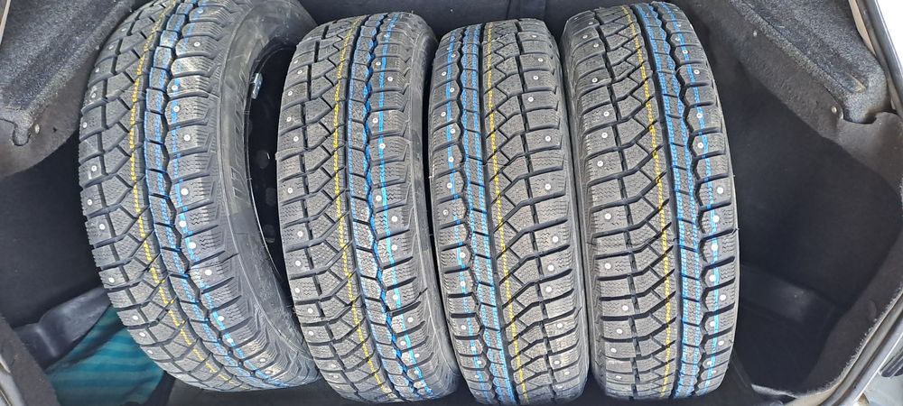 Комплект колес шипованные абсолютно новые