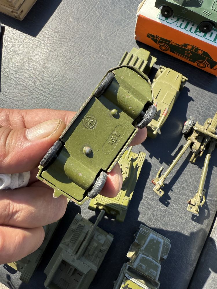 комплект стари руски метални военни играчки