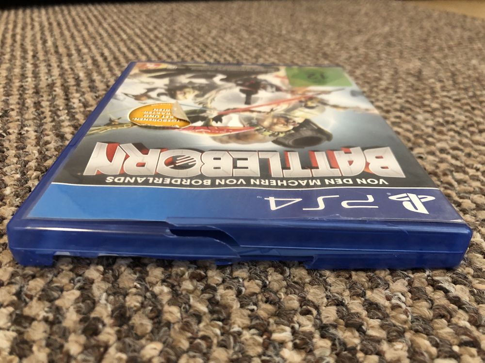 PlayStation 4 1Tb с един контролер + 8 игри