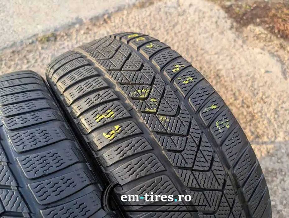 SET 2 Anvelope Iarna 225/45 R18 PIRELLI Sottozero 3 95V - Runflat