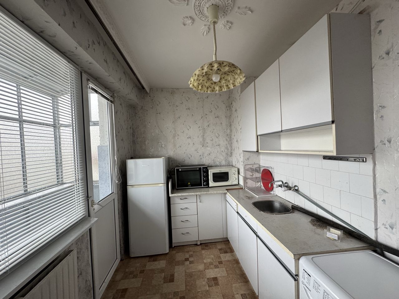 Продава се Двустаен апартамент в Казанлък - 64 кв.м за 1155 €/кв.м - Снимка #4