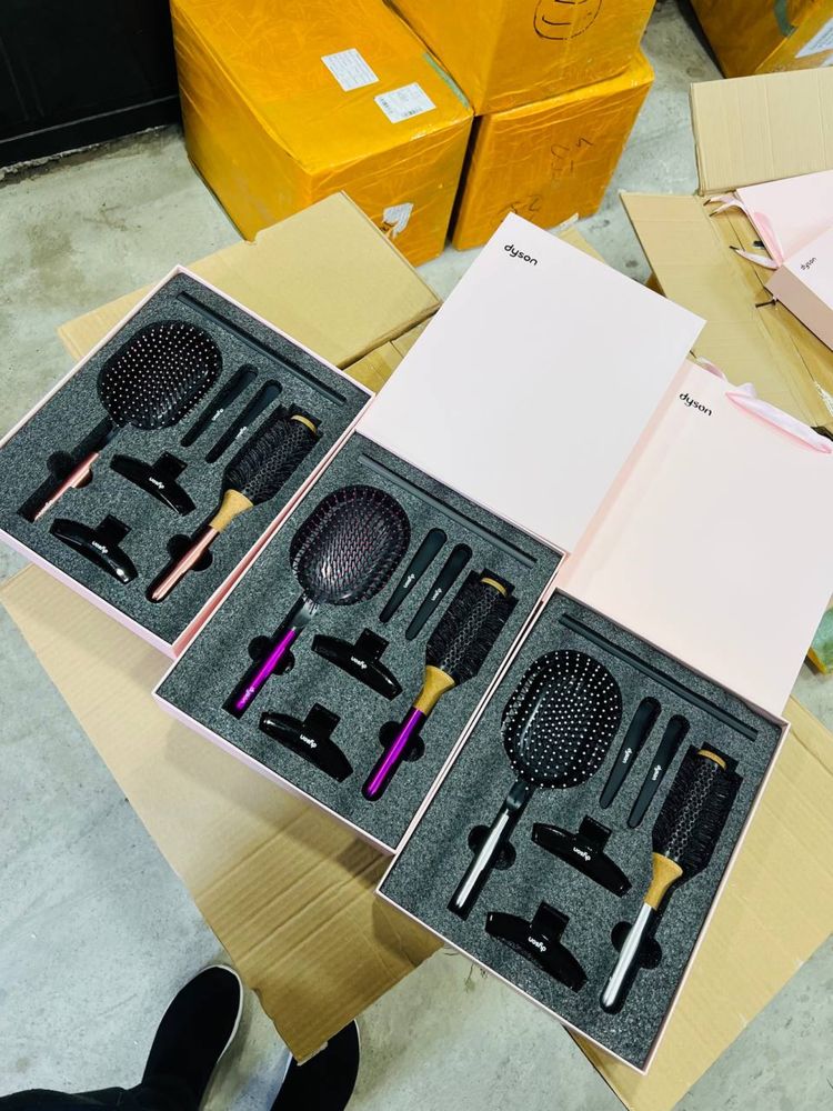 Подарочный набор от Dyson 7в1! Набор расчесок и заколок! Бесп Доставка
