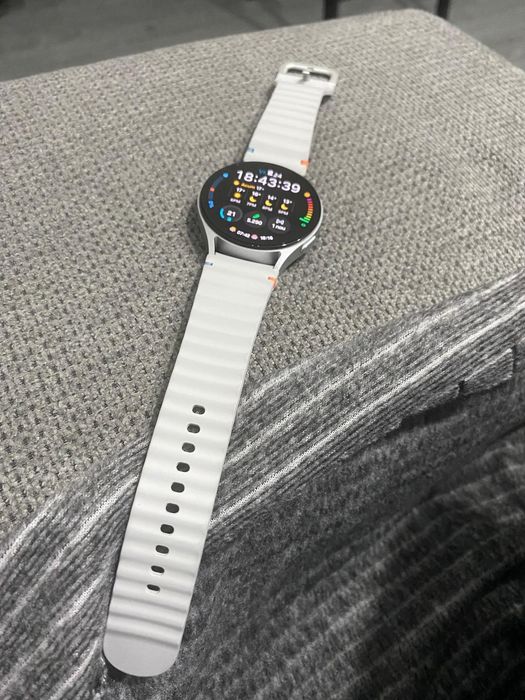 Vând Samsung Galaxy Watch 7