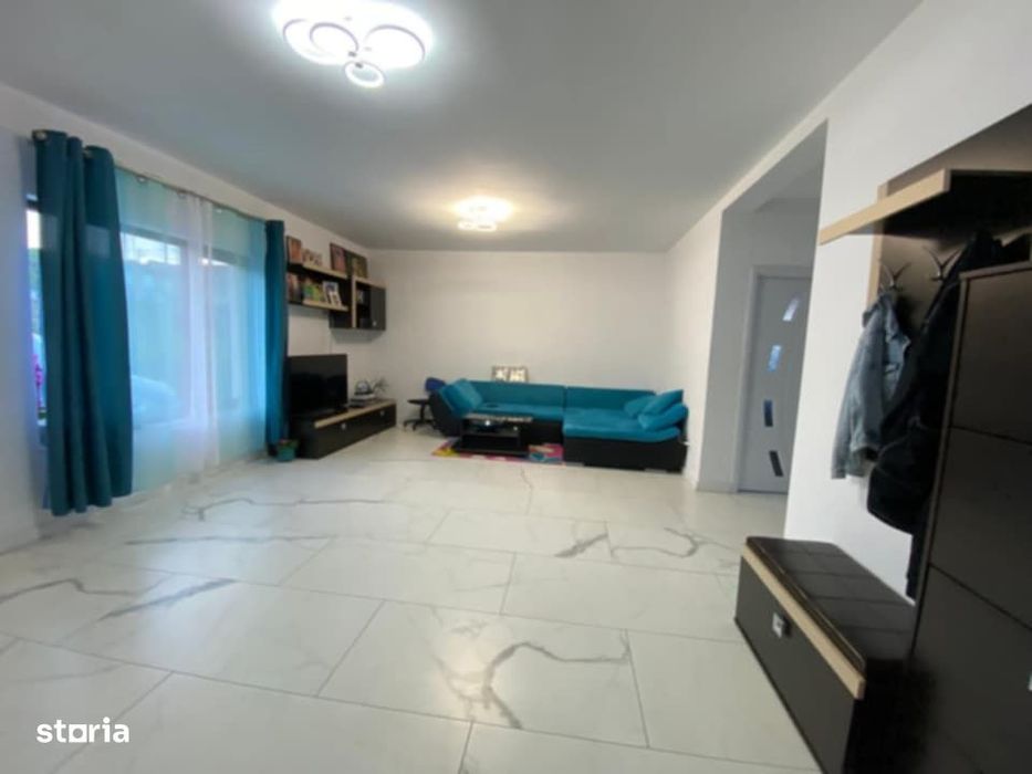 Casa noua, finisata, mobilata, pozitie linistita