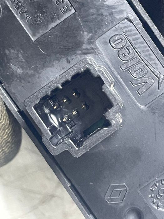 Buton avarii blocare usi Dacia Logan 2 [facelift] [2017 - 2020] 1.5 d