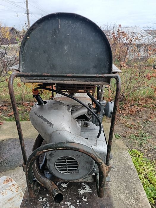 Grup electrogen de colectie,cu motor de Mobra 50