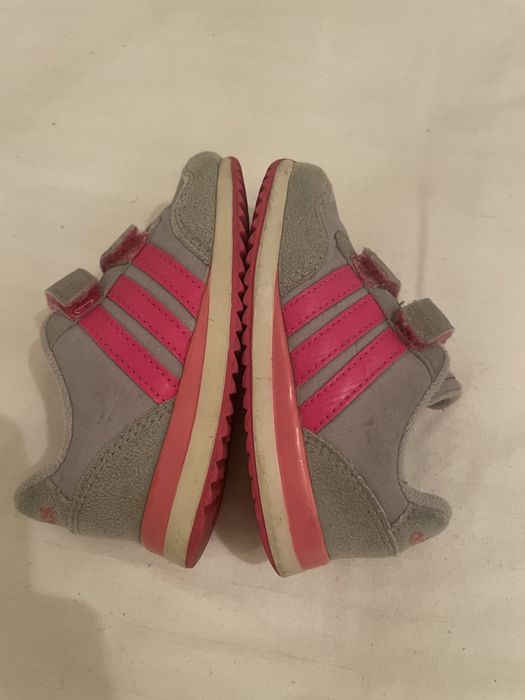 Adidas roz fucsia cu gri material textil marimea 21