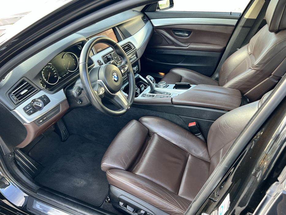 BMW  530 xDrive.