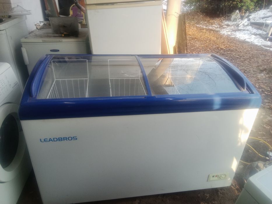 Морозильник стеклянный для магазина кафе и ресторанов в Алматы