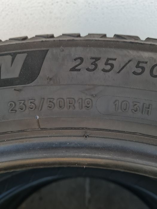 Всесезонни гуми 2 броя MICHELIN CrossClimate 2Suv 235 50 R19 дот 4923