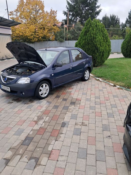 Vând dacia logan