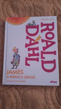 Carte James si piersica uriasa de Roald Dahl