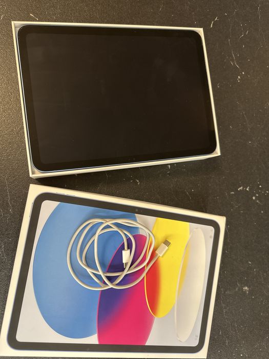 iPad 10th Generation (2022, Wi-Fi, 64GB) - Blue