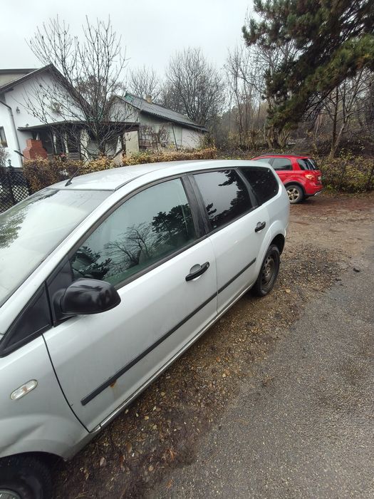 Vând Ford focus 2