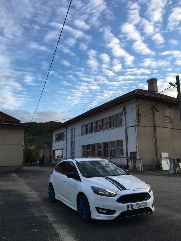Ford Focus 1.0T EcoBoost ST-line ( de fabrica ) 125hp