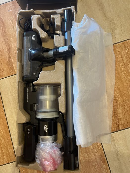 Aspirator vertical BEKO autonomie 40 min