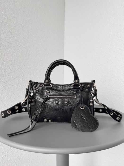 Geanta Balenciaga Neo Cagole