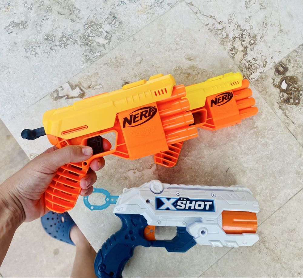 Vand set pistoale nerf
