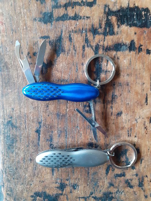 ножче ключодържател метално с 3 остриета антикварно супер