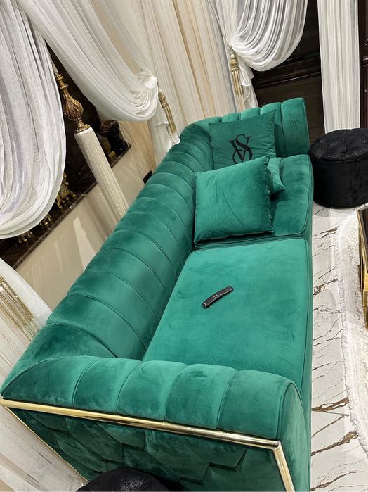 Диван и фотьол италиянски