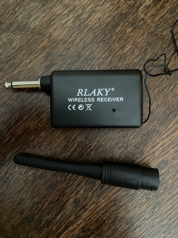 Receiver, Wireless antenna pentru microfon