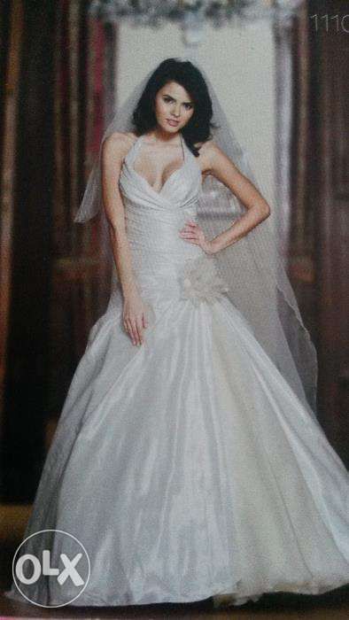 Vand Rochie de mireasa “Andree Salon”,