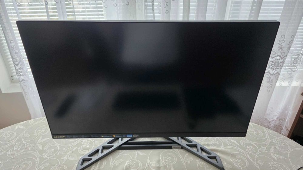 Lenovo Legion Y32p-30 – 32" 4K 144Hz HDR