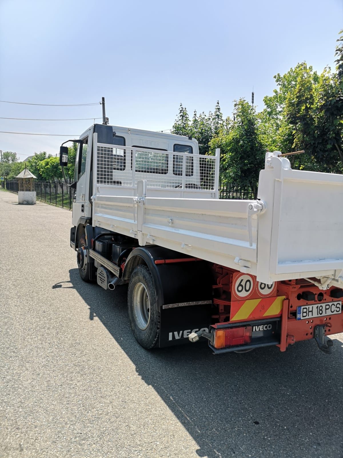 Vând Iveco Eurocargo basculabil