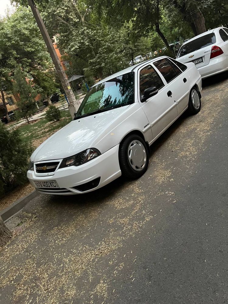Nexia 2 сотилади 2010