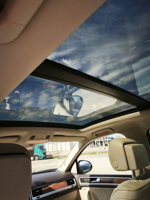VW Toareg 7P 2013 automat