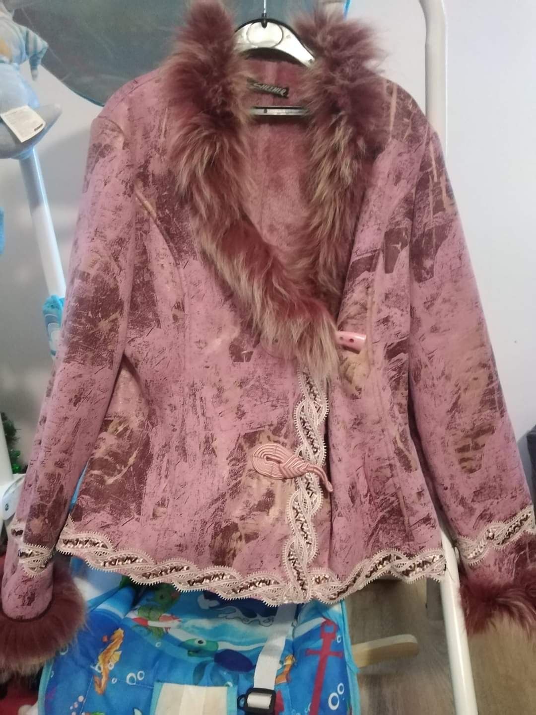 Италиянско бутиково палто с лисица
