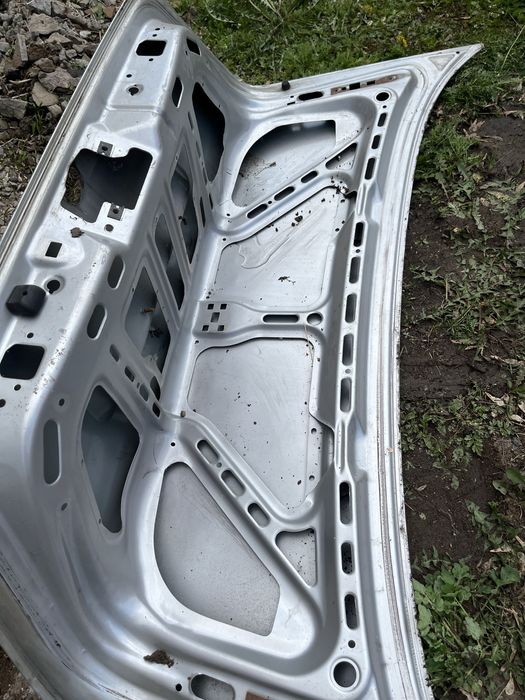 Крышка багажника Mercedes c280