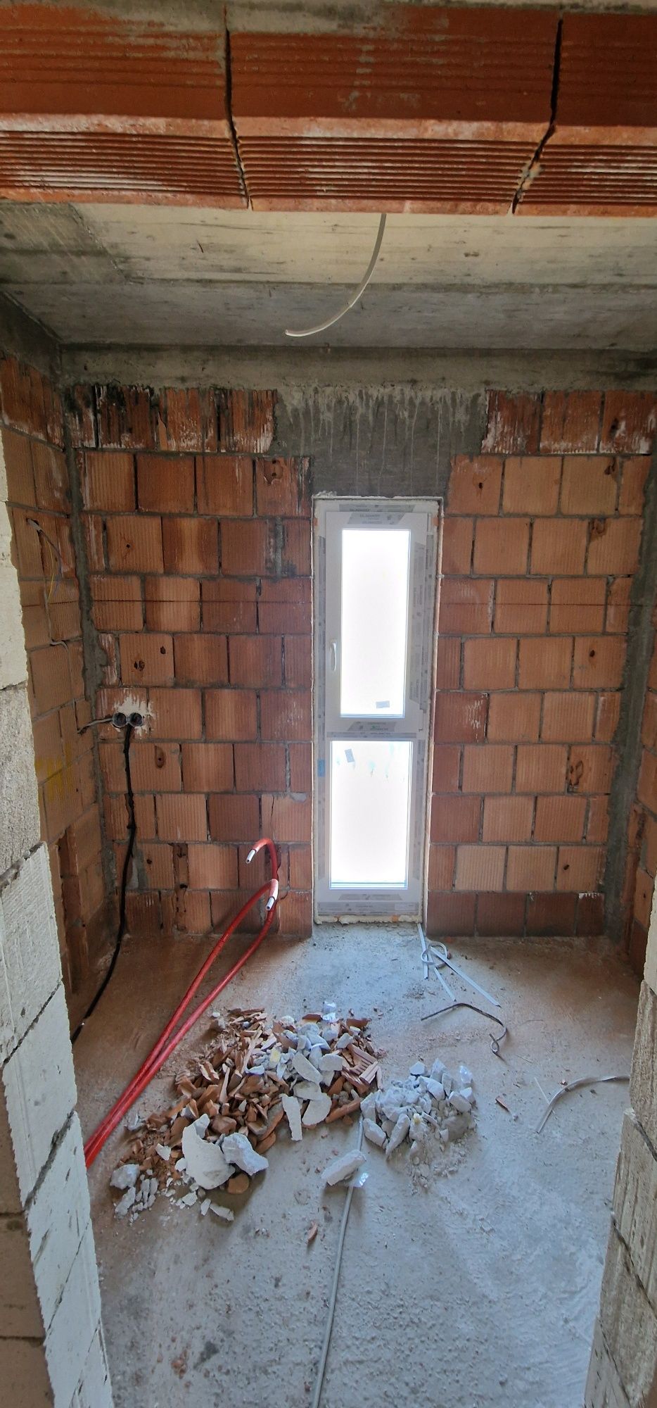 Comision 0! Apartament 1 cameră 40 mpu. la cheie, etaj 1.