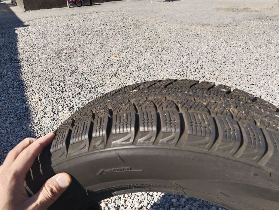 Зимние шины 2 штуки