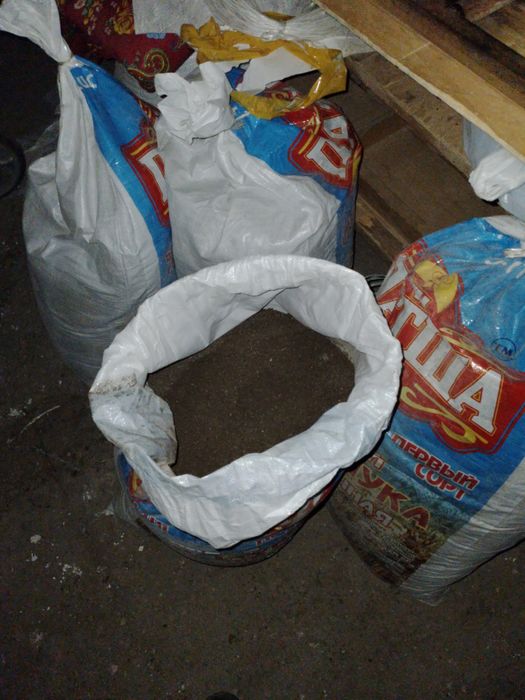 Тыңайтқыш, биогомус сатылады.