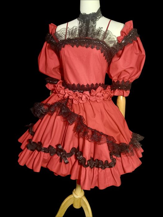 Продам /сдам в аренду платье в стиле Лолита индивидуального пошива