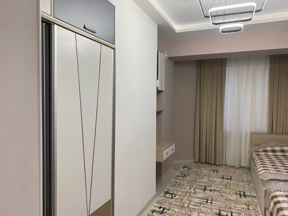 Сдается 3-х комнатная квартира в ЖК Аэропортхаус, ресторан Яккасарай