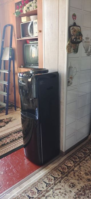 Куллер для воды.