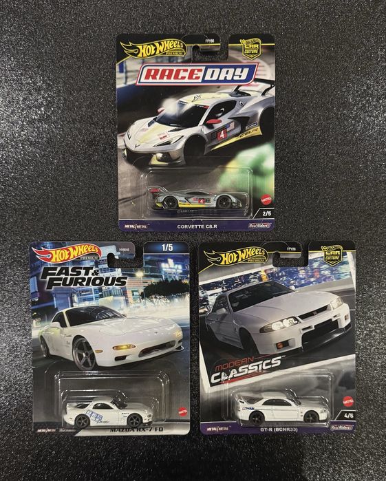 Hot Wheels premium Nissan Skyline, Mazda RX7, Corvette