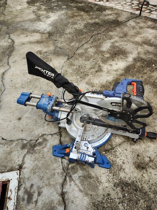 Ferăstrău circular Dexter Power 2000W