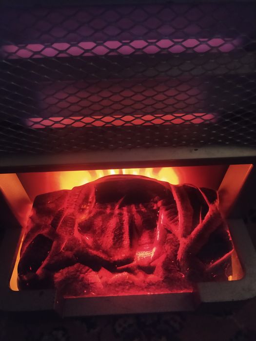 Три электрических обогревателя! Лёгкие переносные компактные.