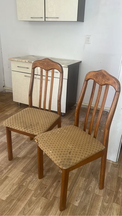 Стулья продаются 2шт